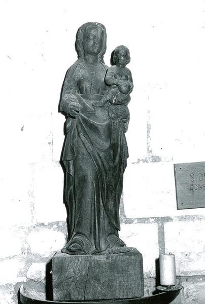 statue : Vierge à l'enfant, vue générale