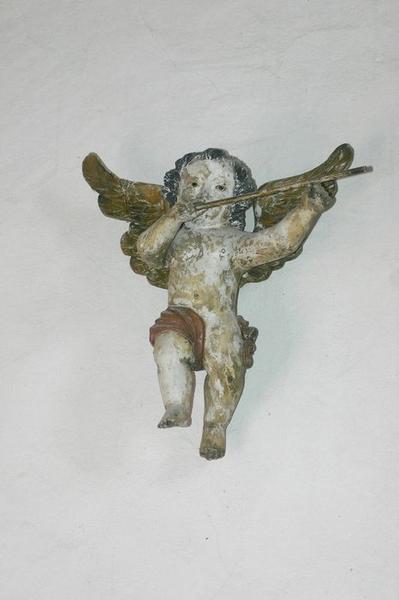 statue (statuette) : Angelot musicien, vue générale - © Ministère de la Culture (France), Conservation des antiquités et des objets d'art du Loir-et-Cher, tous droits réservés 