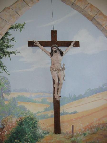 statue : Christ en croix, vue générale