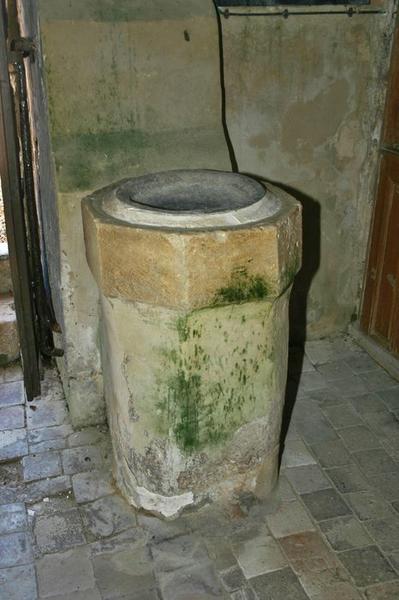 bénitier, vue générale - © Ministère de la Culture (France), Conservation des antiquités et des objets d'art du Loir-et-Cher, tous droits réservés 