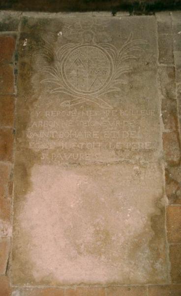 Dalle funéraire de Boilleue Darbonne, seigneur de Saint-Bohaire et de Fossé