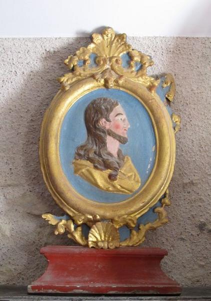 médaillon : profil du Christ, vue générale