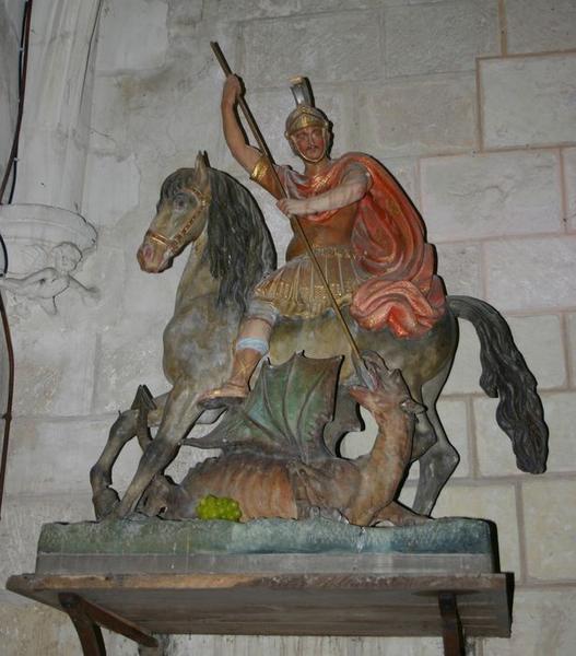 statue : Saint Georges terrassant le dragon, vue générale