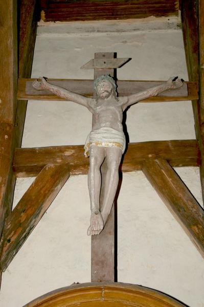 statue : Christ en croix, vue générale