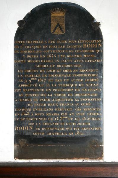 Plaque commémorative (inscription commémorative) de la reconstruction de la chapelle nord en 1821