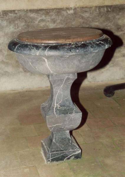 fonts baptismaux, vue générale