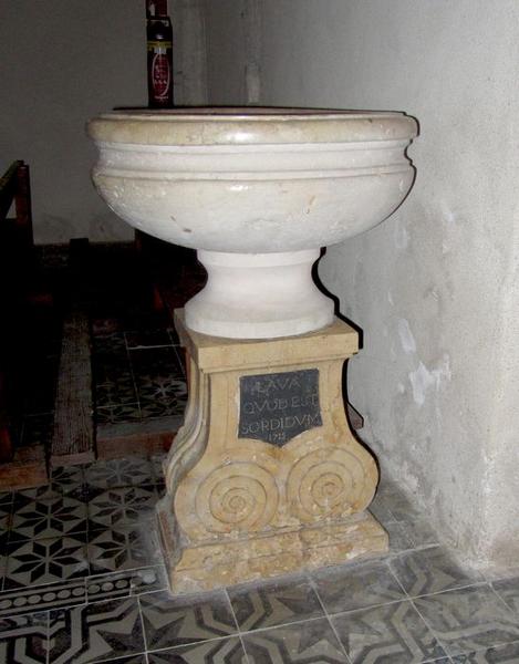 bénitier, vue générale - © Ministère de la Culture (France), Conservation des antiquités et des objets d'art du Loir-et-Cher – Tous droits réservés