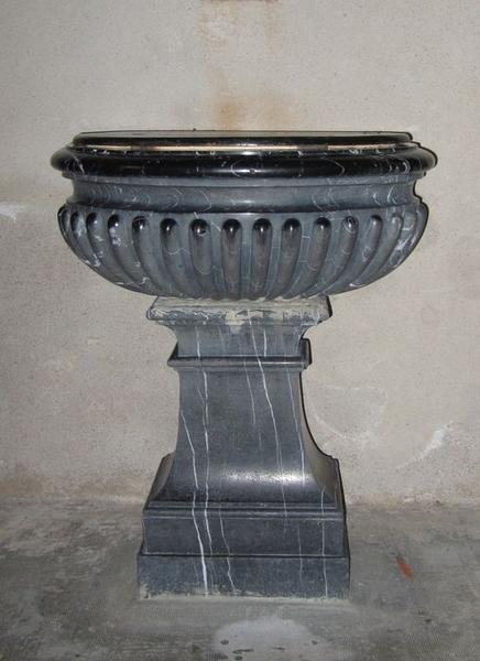 fonts baptismaux, vue générale - © Ministère de la Culture (France), Conservation des antiquités et des objets d'art du Loir-et-Cher – Tous droits réservés 