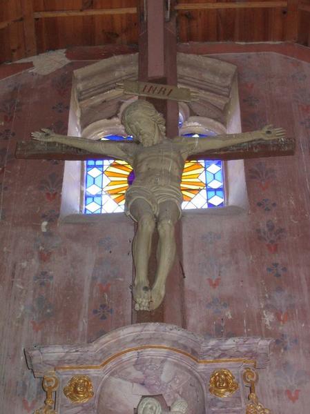 Statue : Christ en croix