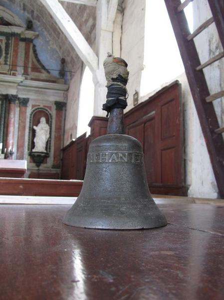 clochette, vue générale - © Ministère de la Culture (France), Conservation des antiquités et des objets d'art du Loir-et-Cher, tous droits réservés 