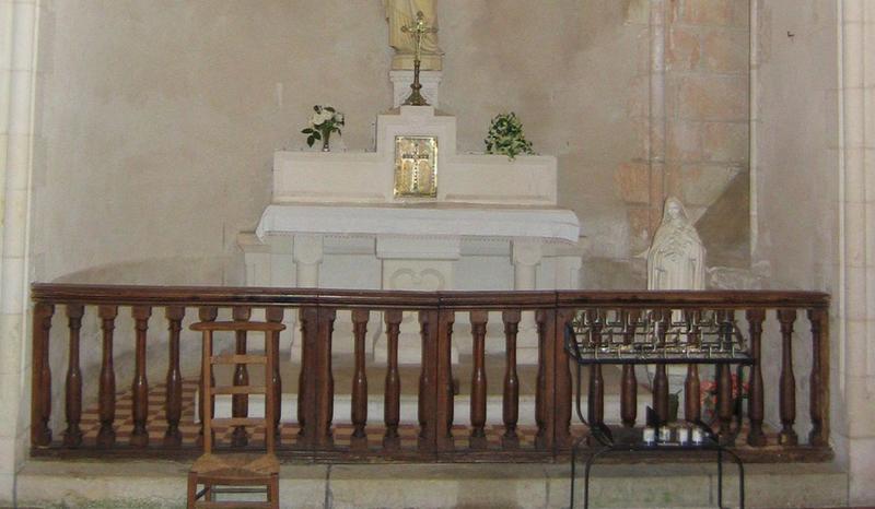 Clôture de la chapelle sud (table de communion)