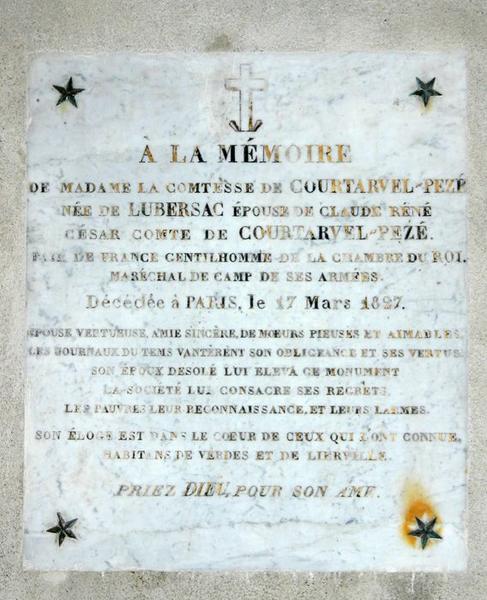 plaque funéraire (inscription funéraire) de Madame la comtesse de Courtavel-Pezé, vue générale - © Ministère de la Culture (France), Conservation des antiquités et des objets d'art du Loir-et-Cher, tous droits réservés
