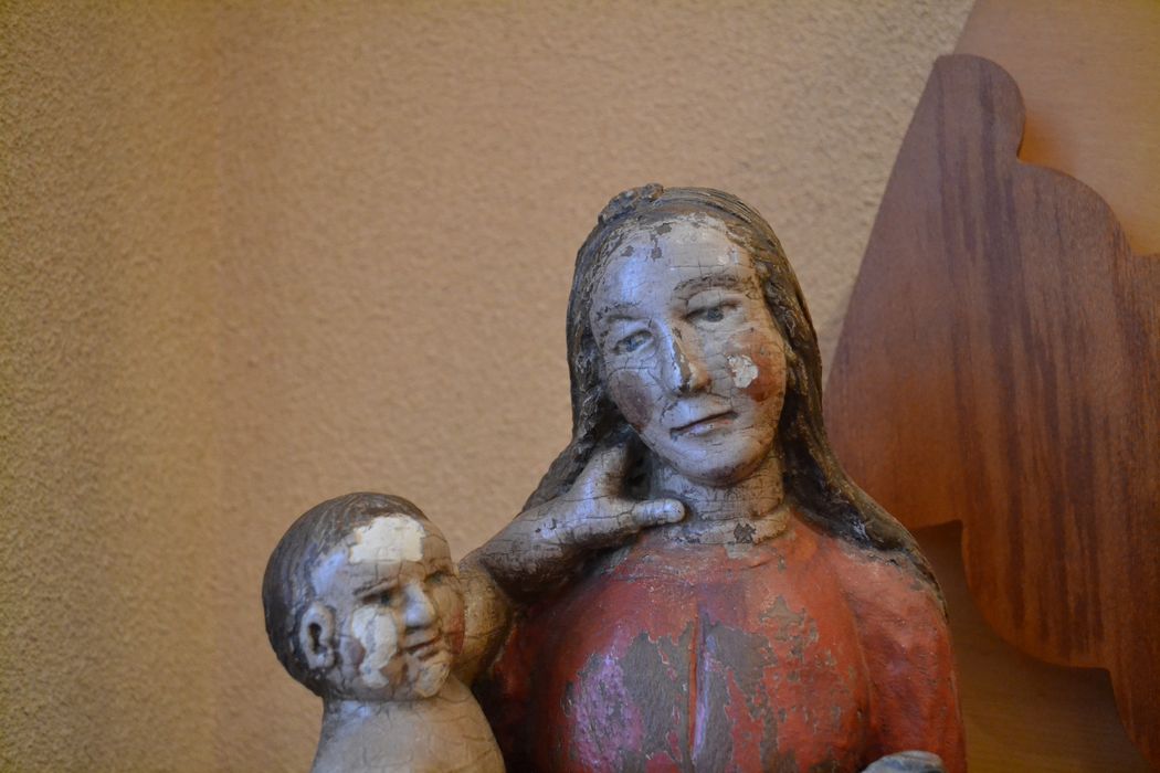 statue : Vierge à l'Enfant, vue partielle