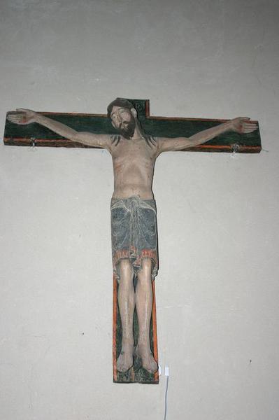 statue : Christ en croix, vue générale