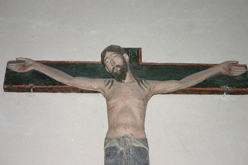 statue : Christ en croix, vue partielle