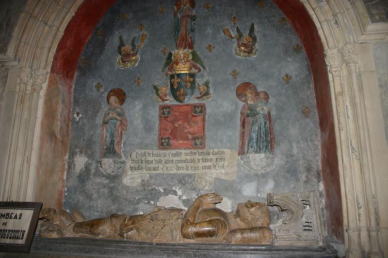 enfeu (gisant), dit tombeau des entrailles de Bertrand du Guesclin, vue générale