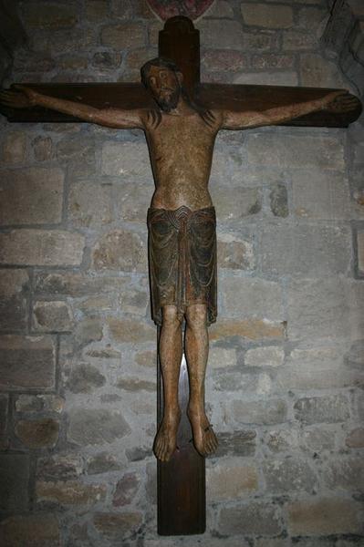 statue : Christ en croix, vue générale