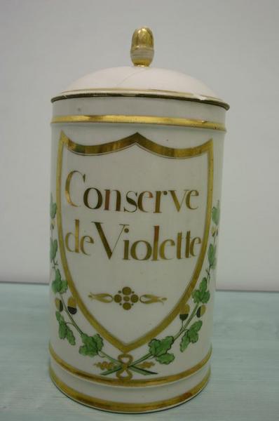 pot de pharmacie, vue générale