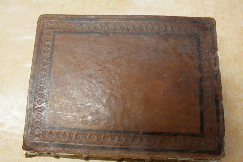 livre liturgique (évangéliaire carolingien), reliure, vue générale