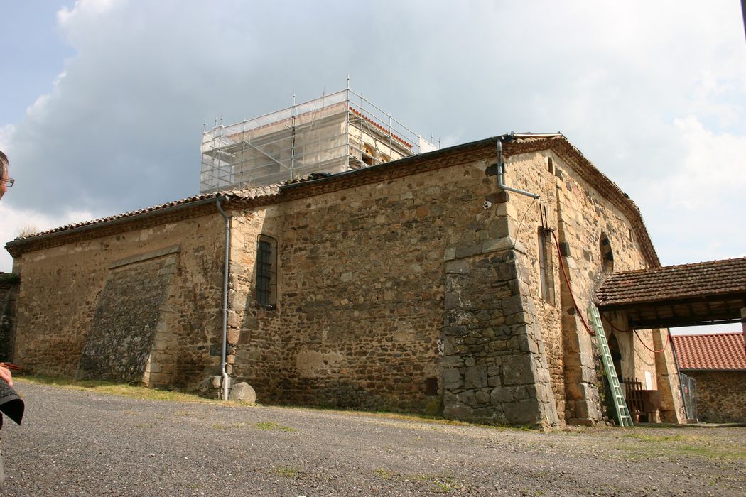 église Saint-Julien : flanc nord, vue générale