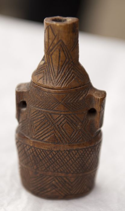 ampoule reliquaire (trésor de Saint-Michel) - © Ministère de la Culture (France), Conservation des antiquités et des objets d’art de Haute-Loire, tous droits réservés
