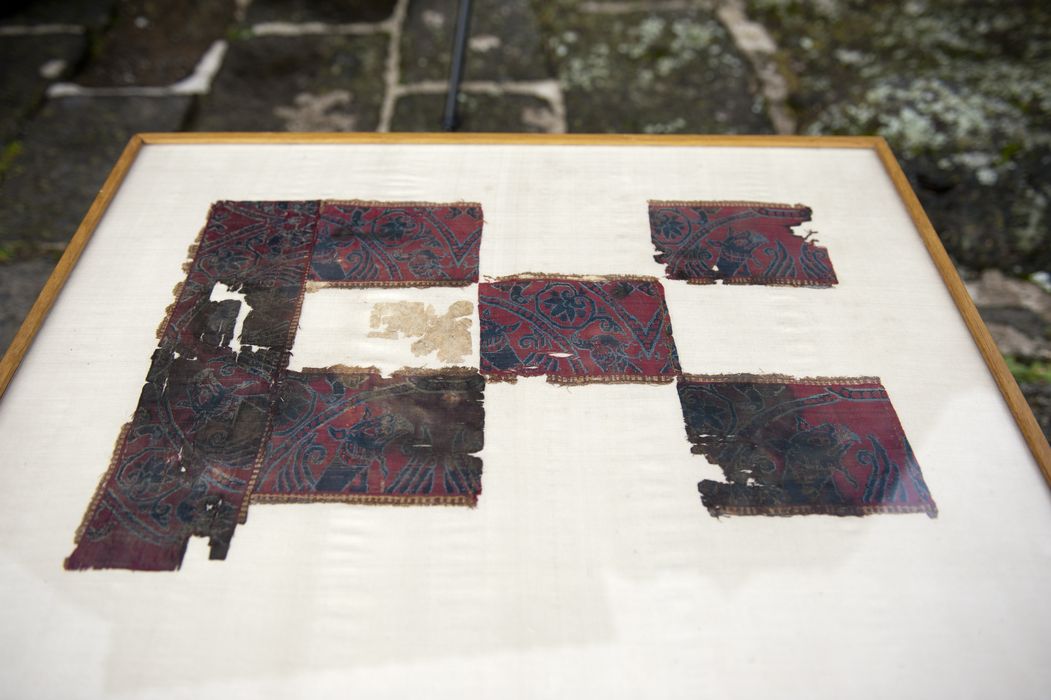 pièce de tissu n°5 style byzantin - © Ministère de la Culture (France), Conservation des antiquités et des objets d’art de Haute-Loire, tous droits réservés