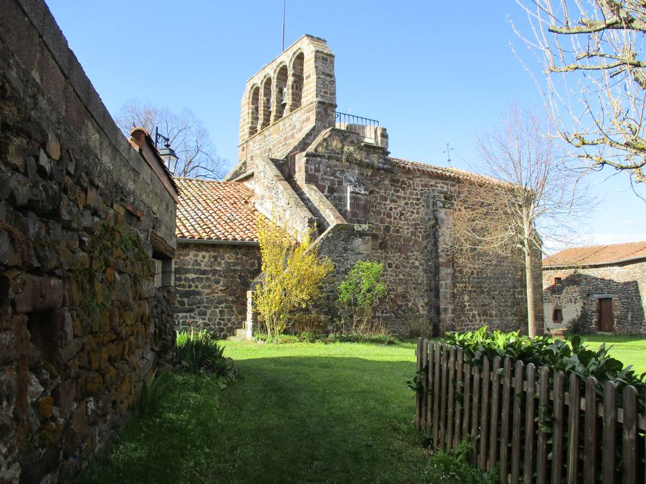 église de l'Exaltation-de-la-Sainte-Croix : Flanc nord, vue générale