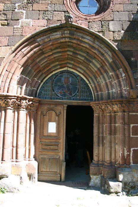 église de l'Exaltation-de-la-Sainte-Croix : Portail sud, vue générale