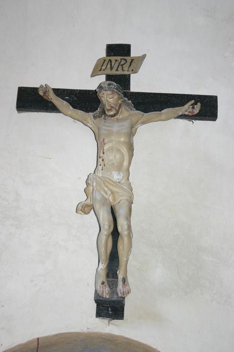 Statue : Christ en croix