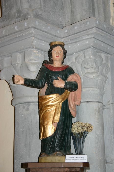 statue : Sainte Radegonde