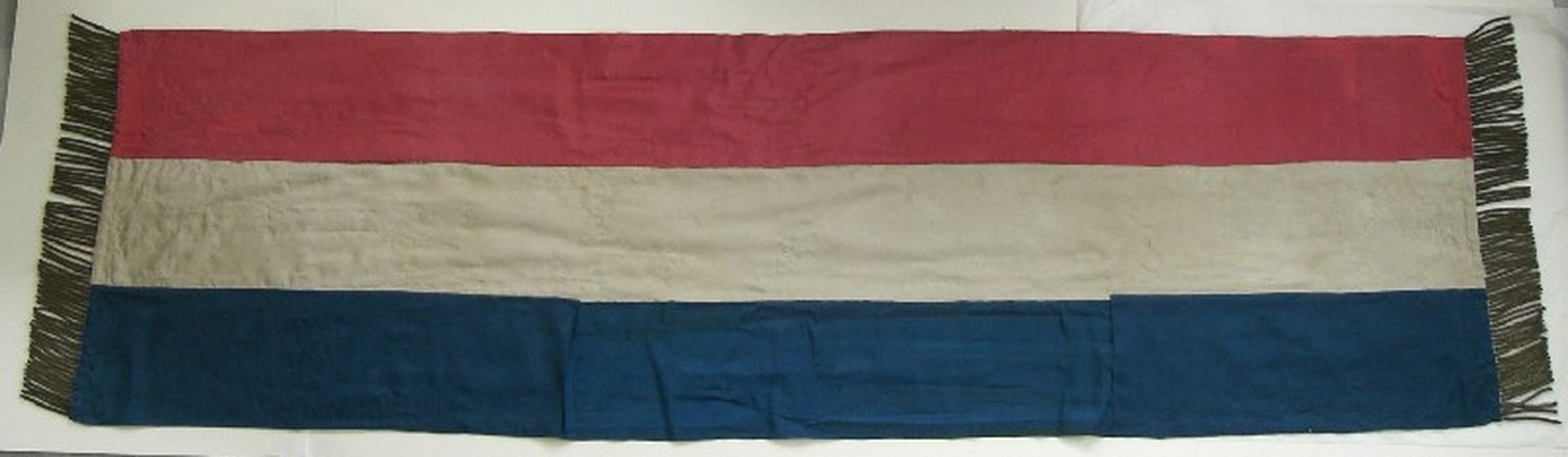 insigne : écharpe tricolore du général Lafayette (1757-1834)