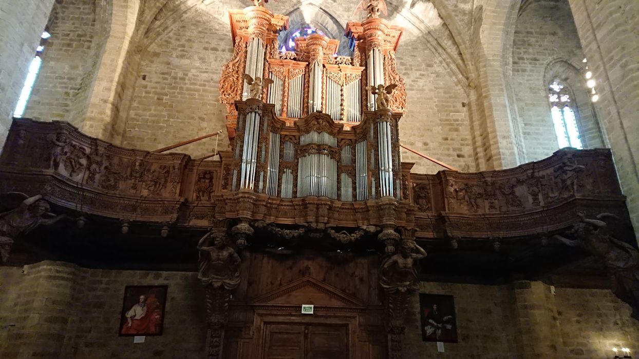 Orgue de tribune : tribune d'orgue ; buffet d'orgue