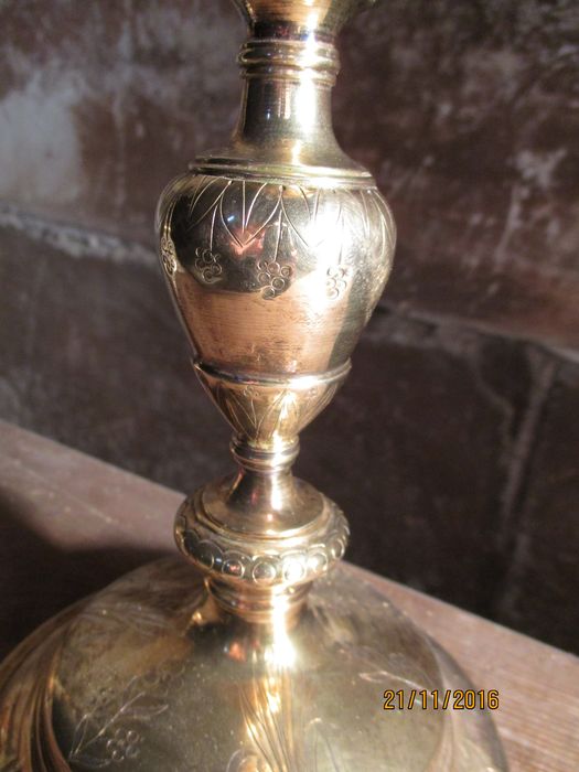 calice, détail du pied - © Ministère de la Culture (France), Conservation des antiquités et des objets d’art de Haute-Loire, tous droits réservés