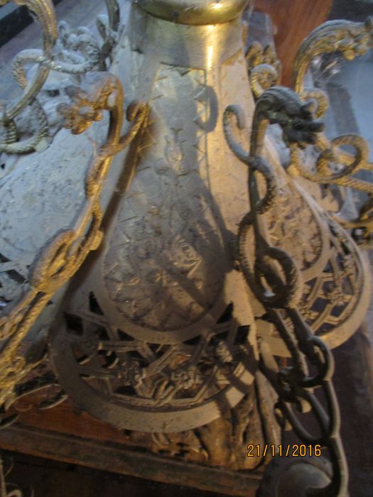 lustre, détail - © Ministère de la Culture (France), Conservation des antiquités et des objets d’art de Haute-Loire, tous droits réservés