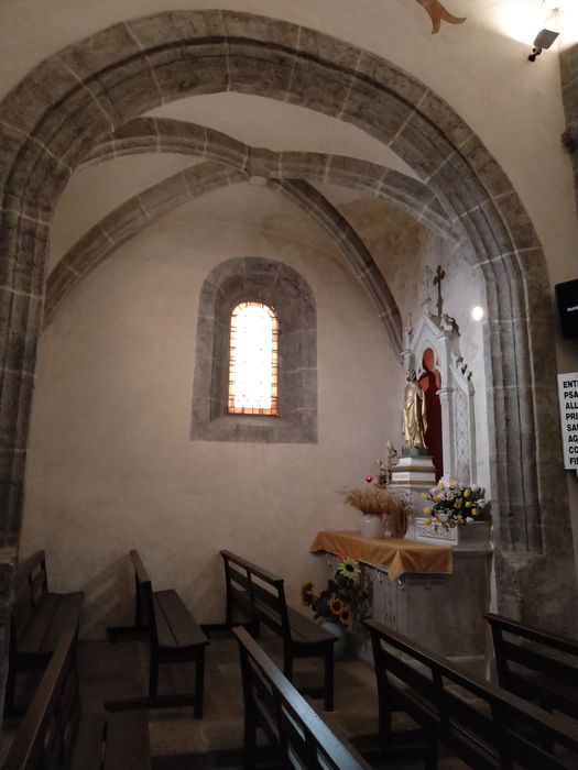 Eglise Saint-Barthélémy : Chapelle latérale, vue générale