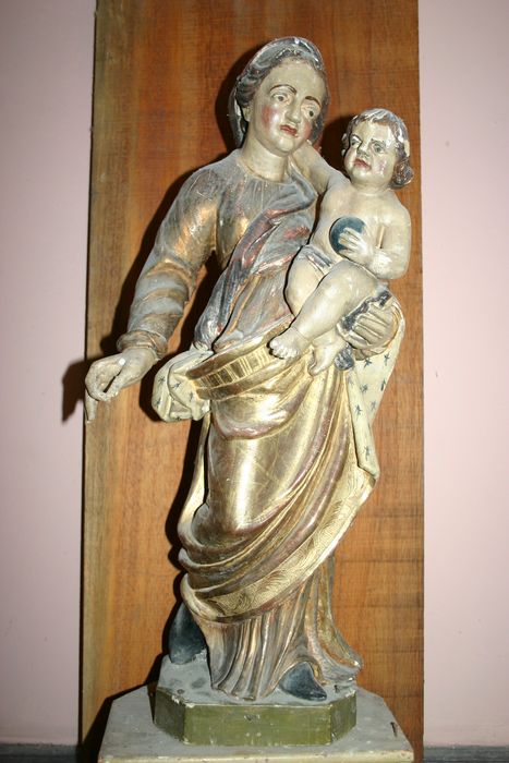 statue : Vierge à l'Enfant