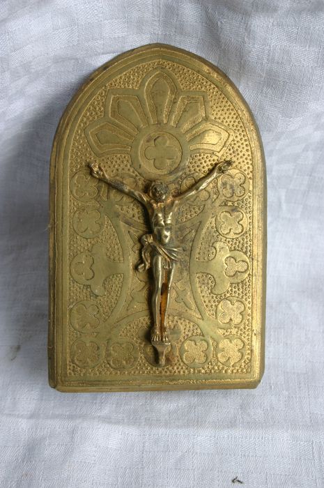 baiser de paix - © Ministère de la Culture (France), Conservation des antiquités et des objets d’art de Haute-Loire, tous droits réservés