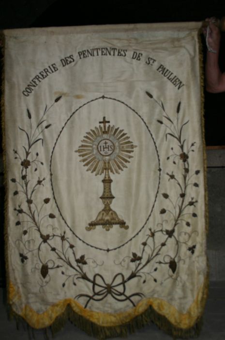bannière de procession : Notre-Dame des Sept Douleurs et Ostensoir - © Ministère de la Culture (France), Conservation des antiquités et des objets d’art de Haute-Loire, tous droits réservés