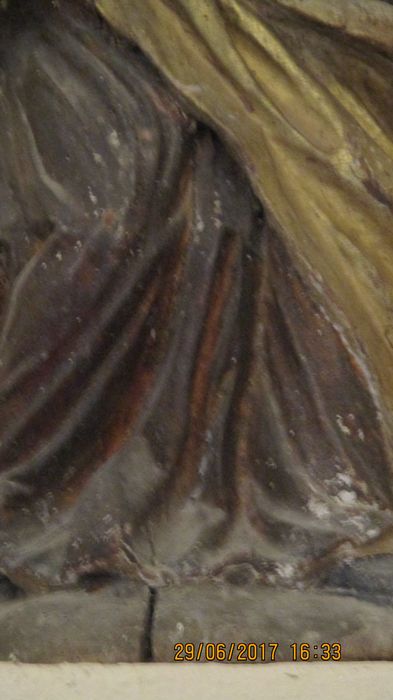 statue : Sainte au livre, détail - © Ministère de la Culture (France), Conservation des antiquités et des objets d’art de Haute-Loire, tous droits réservés