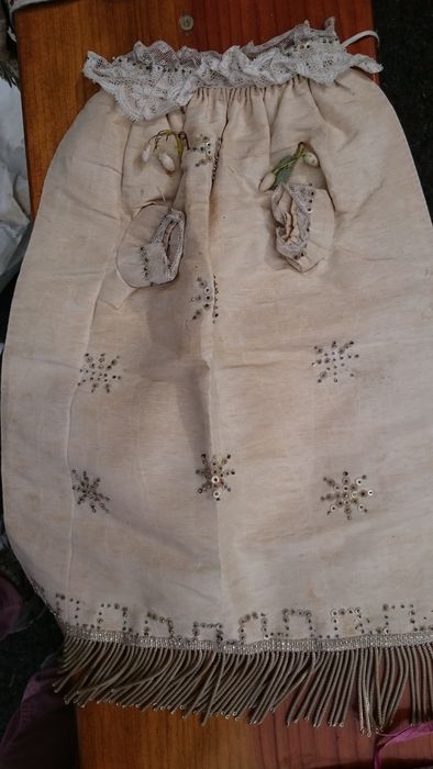 costume de statue - © Ministère de la Culture (France), Conservation des antiquités et des objets d’art de Haute-Loire, tous droits réservés
