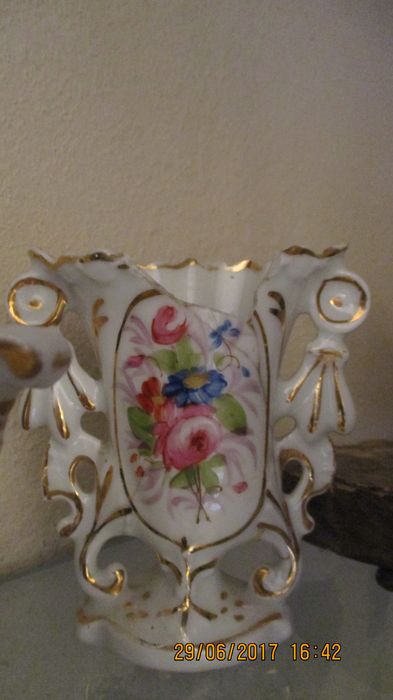 vase - © Ministère de la Culture (France), Conservation des antiquités et des objets d’art de Haute-Loire, tous droits réservés