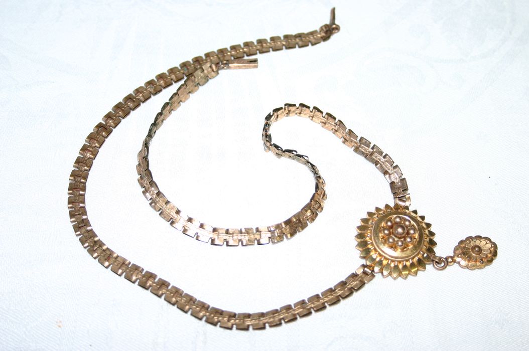 collier