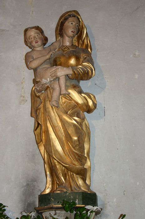 statue : Vierge à l'Enfant