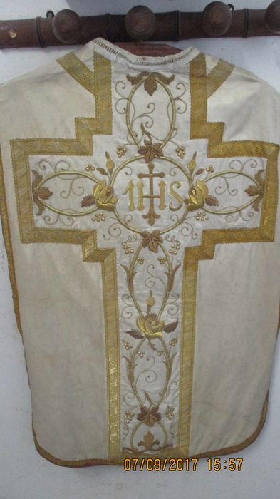 ornement liturgique : chasuble