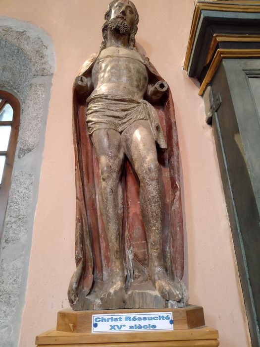 Statue : Christ ressuscité