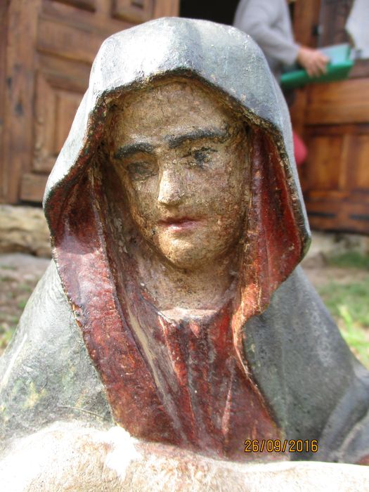 groupe sculpté : Vierge de Pitié, détail - © Ministère de la Culture (France), Conservation des antiquités et des objets d’art de Haute-Loire, tous droits réservés