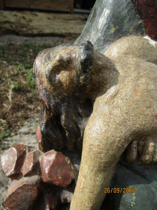 groupe sculpté : Vierge de Pitié, détail - © Ministère de la Culture (France), Conservation des antiquités et des objets d’art de Haute-Loire, tous droits réservés