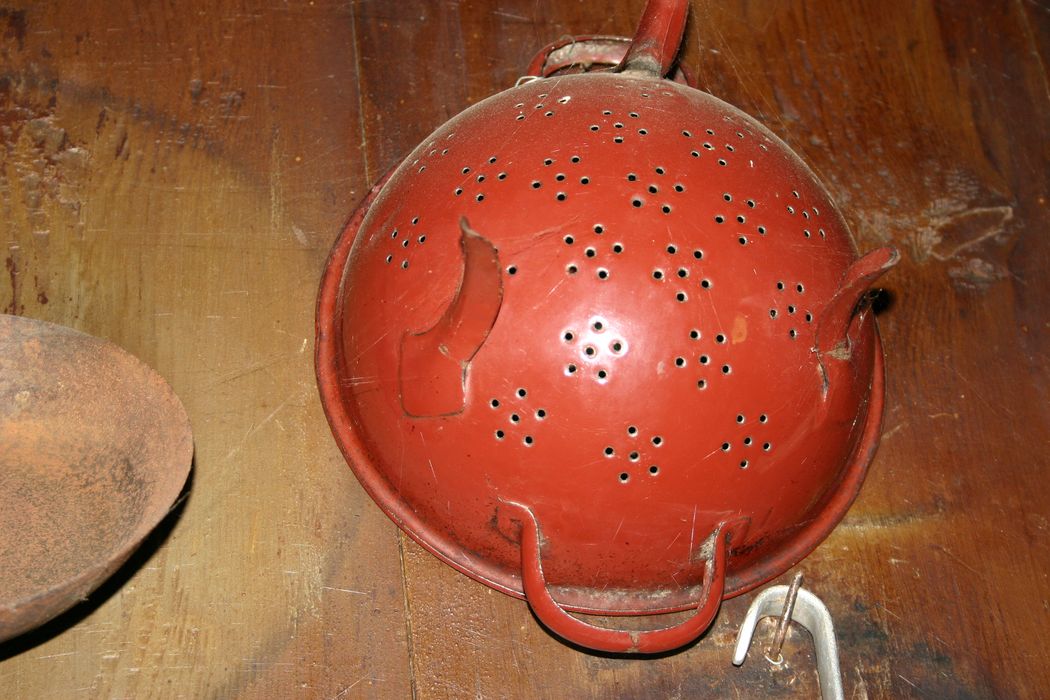 passoire - © Ministère de la Culture (France), Conservation des antiquités et des objets d’art de Haute-Loire, tous droits réservés