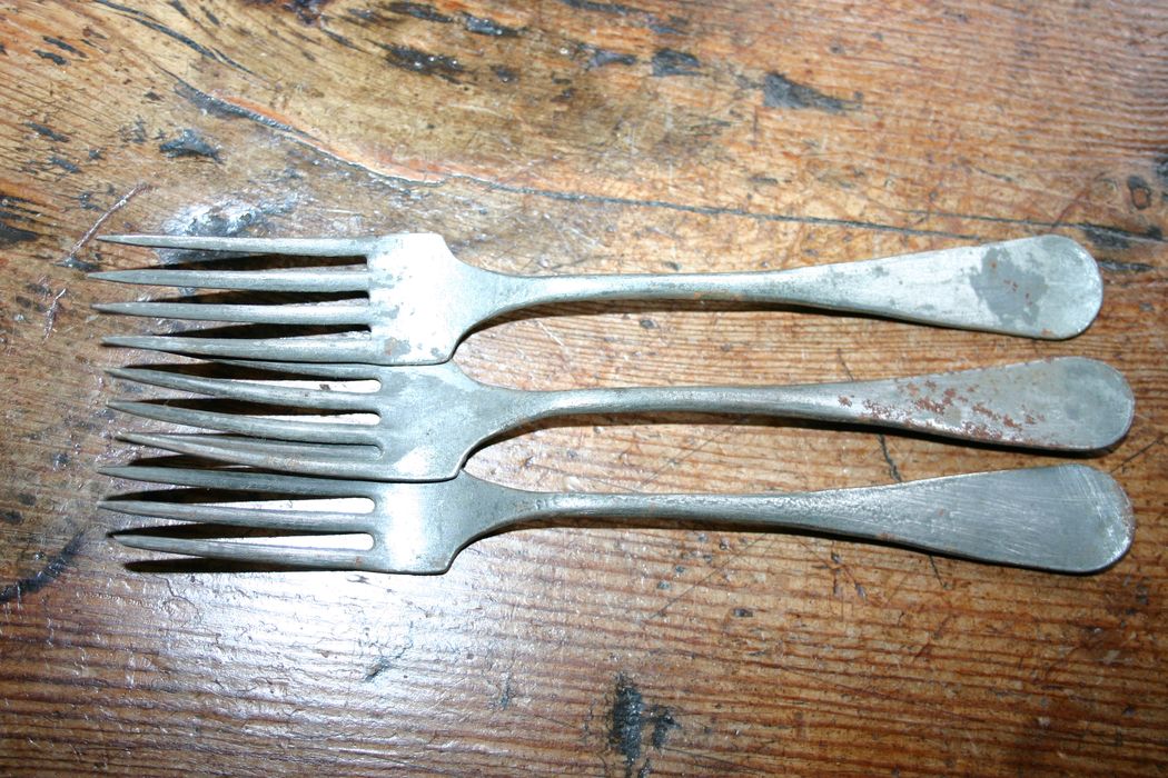 trois fourchettes - © Ministère de la Culture (France), Conservation des antiquités et des objets d’art de Haute-Loire, tous droits réservés