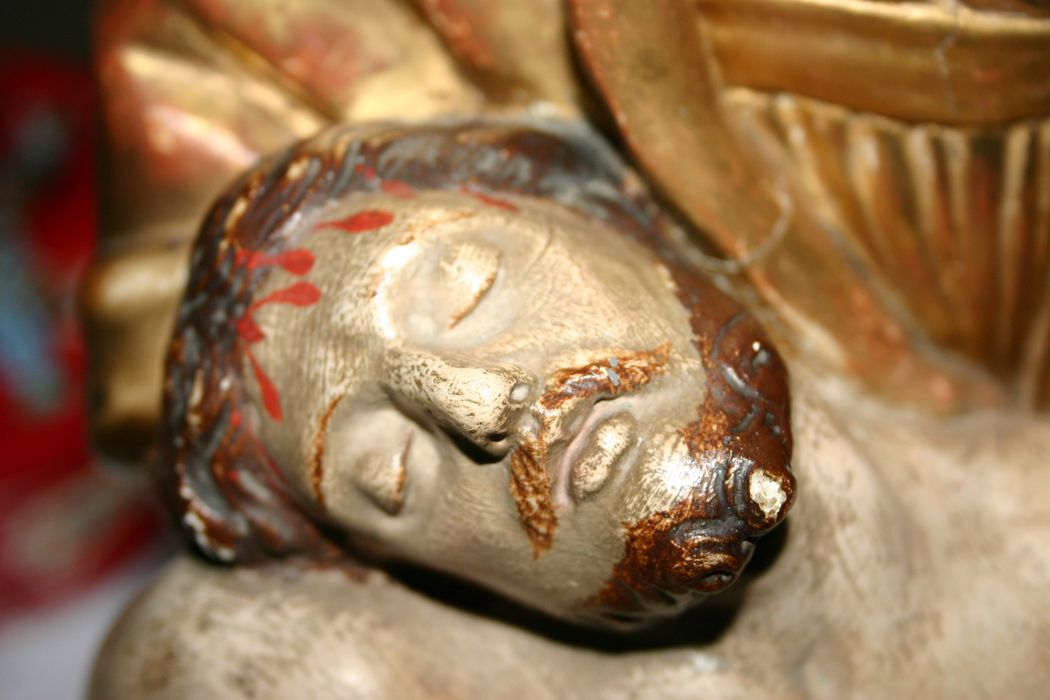 groupe sculpté : Vierge de Pitié, détail